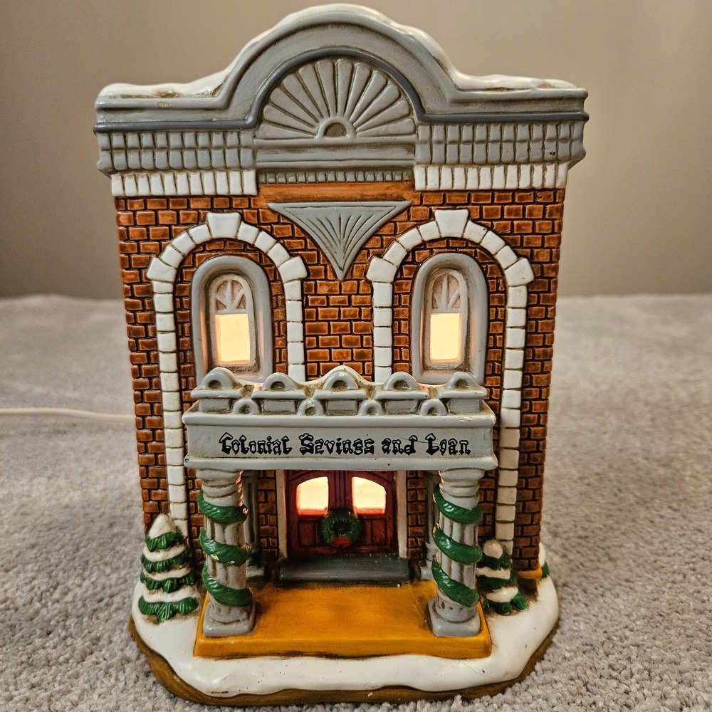 VTG Lefton Colonial Village Colonial National Bank 01321 1994 Lighted Building